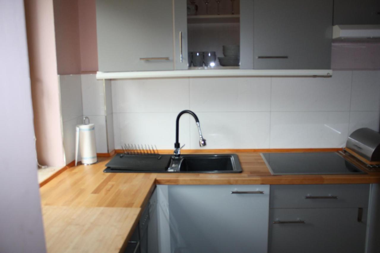 Zentral Gelegene Ferienwohnung Любек Екстериор снимка